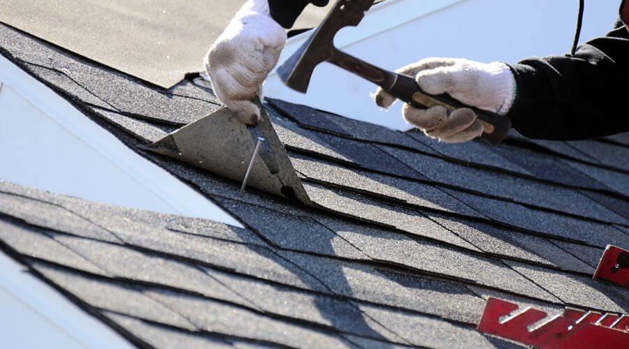 Professional gutter cleaning in Bolton, NC